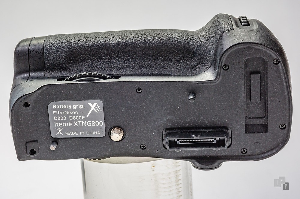 Vertical Battery Grip & Caddy for Nikon D800 D800E - Good condition
