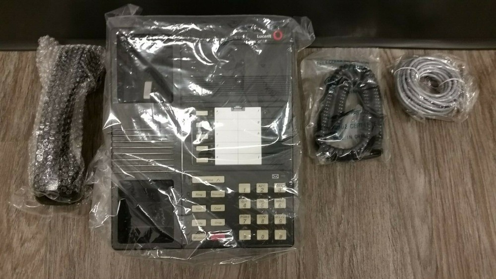 *REFURB* Avaya Lucent Definity 8405B office phone ^^^