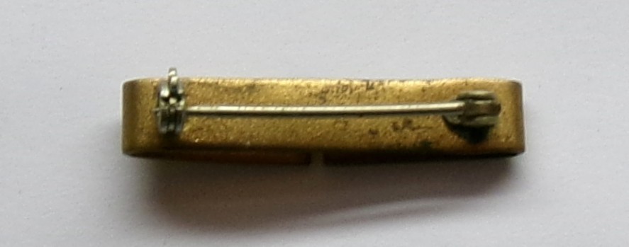 VINTAGE Medal Solid Pin Back Brooch