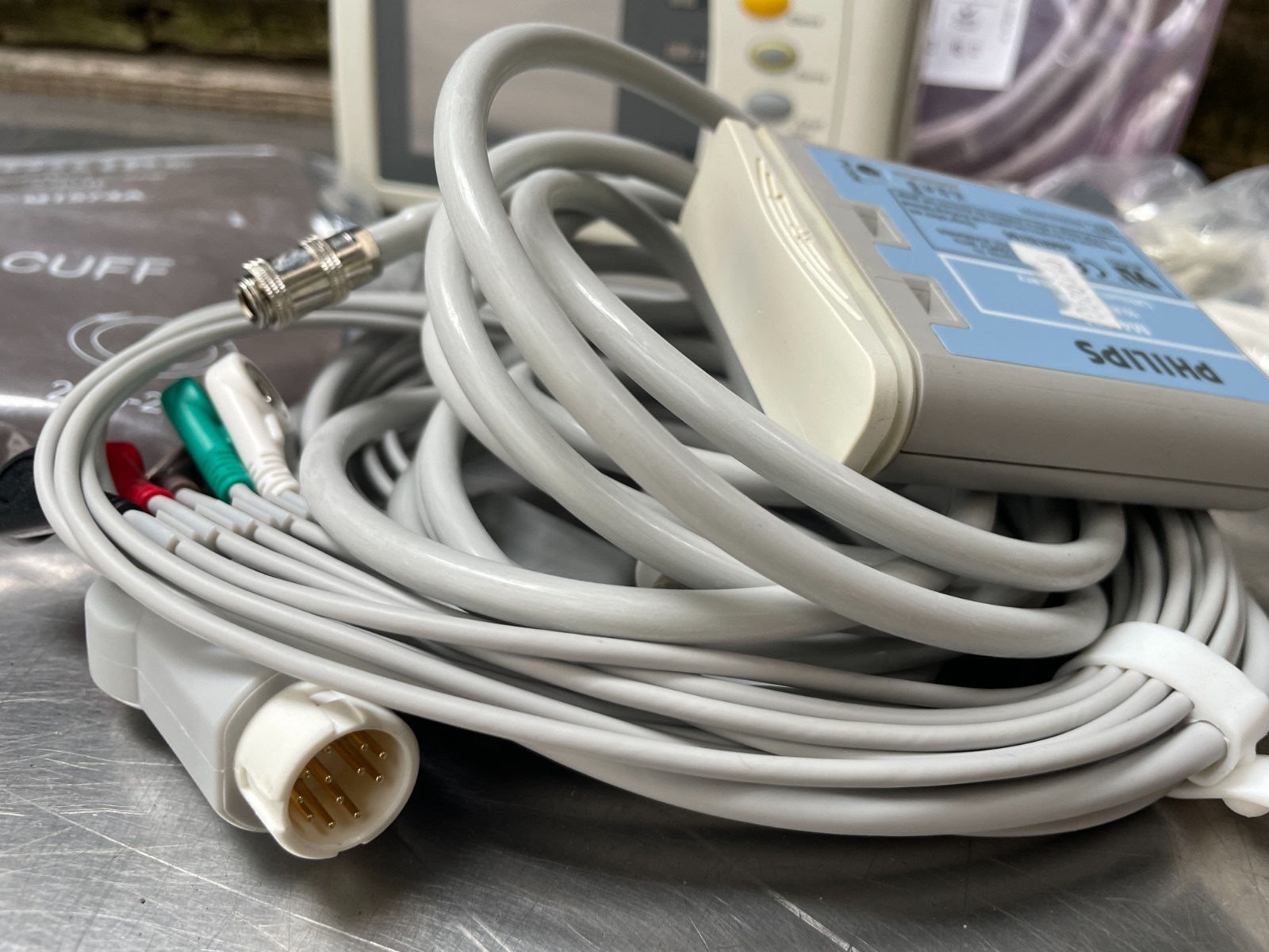 Philips Intellivue X2 M3002A Monitor W/ Battery SpO2 Hose Cuffs ECG