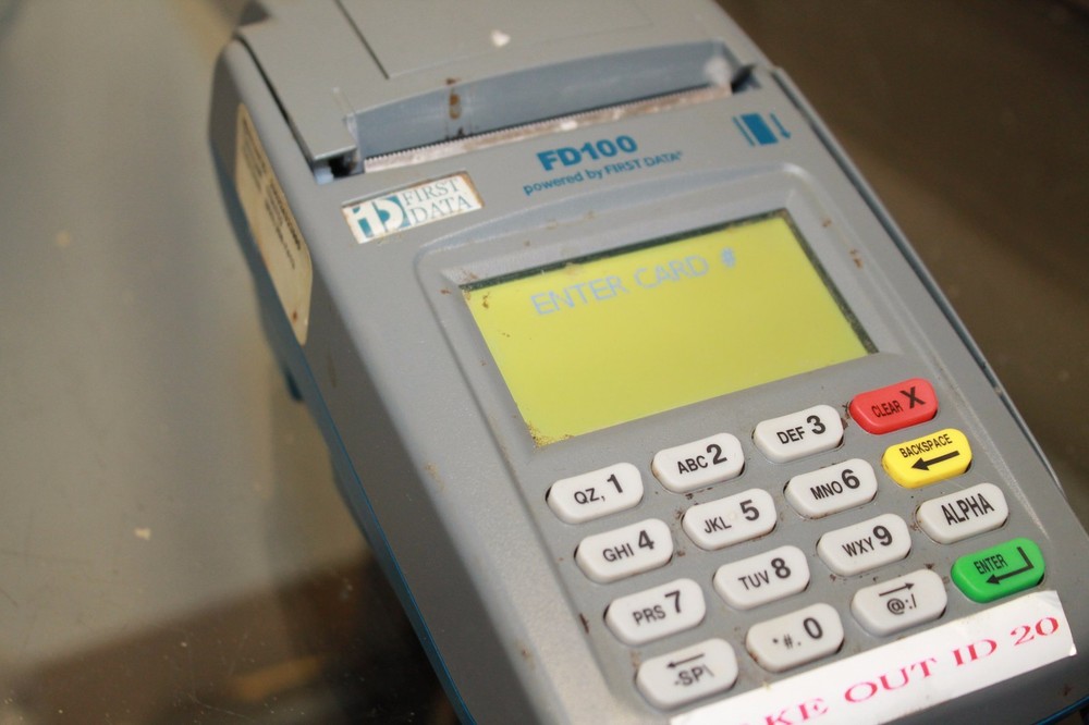 First Data | FD-100 Credit Debit Card Terminal