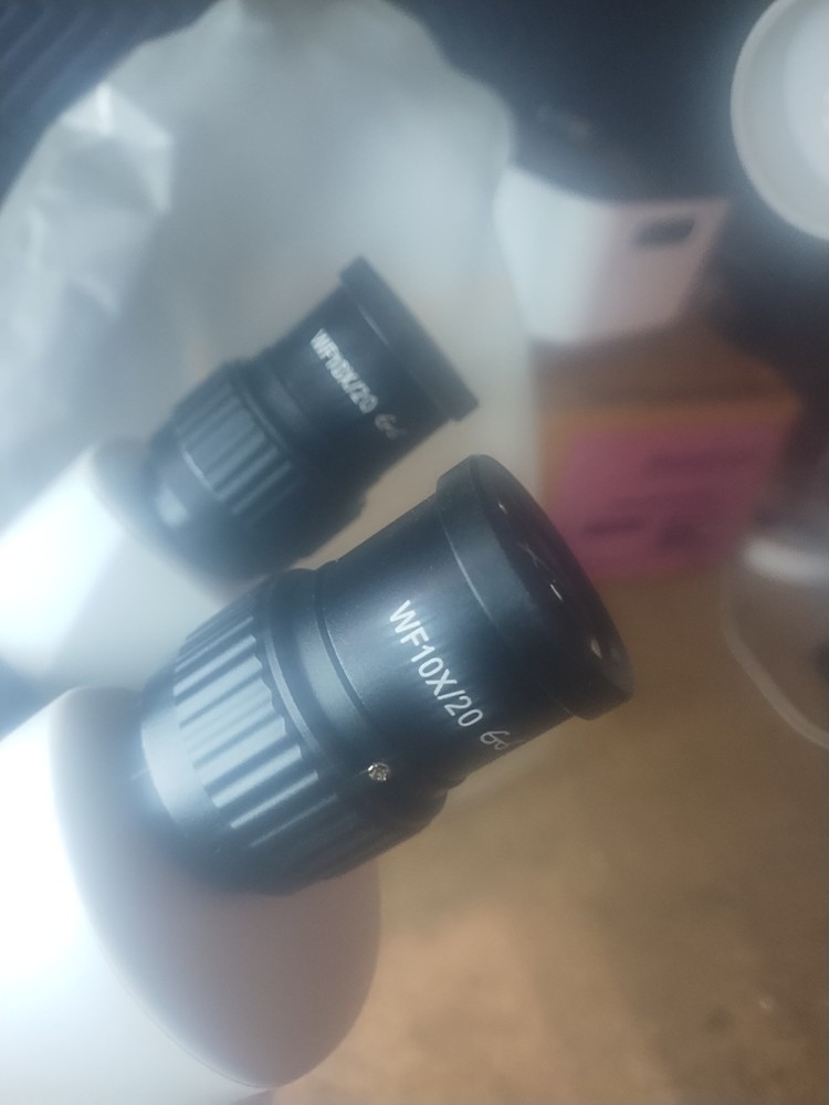 Amscope Microscope. With 10 X 20 Oculars. LED Ring light.