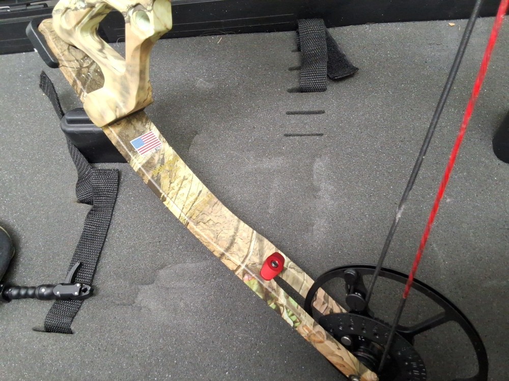 Bowtech Fuel Left Hand adjustable poundage compound bow- NEEDS STRUNG FRAME ONLY