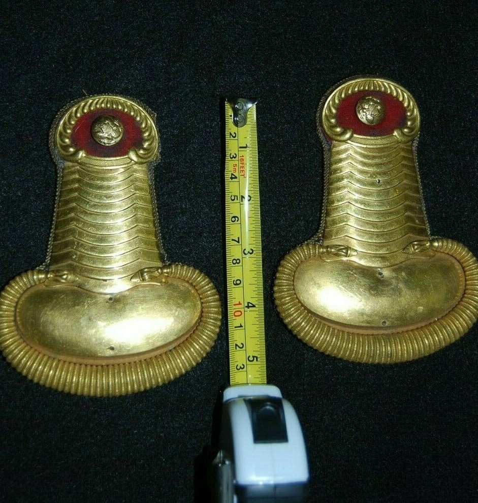 BRASS SHOULDER SCALES