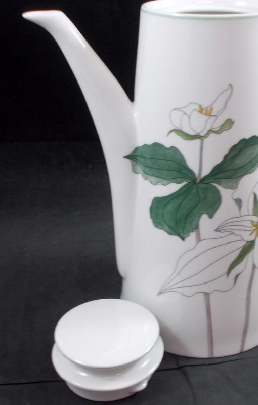 Block Trillium Coffee Pot with Lid