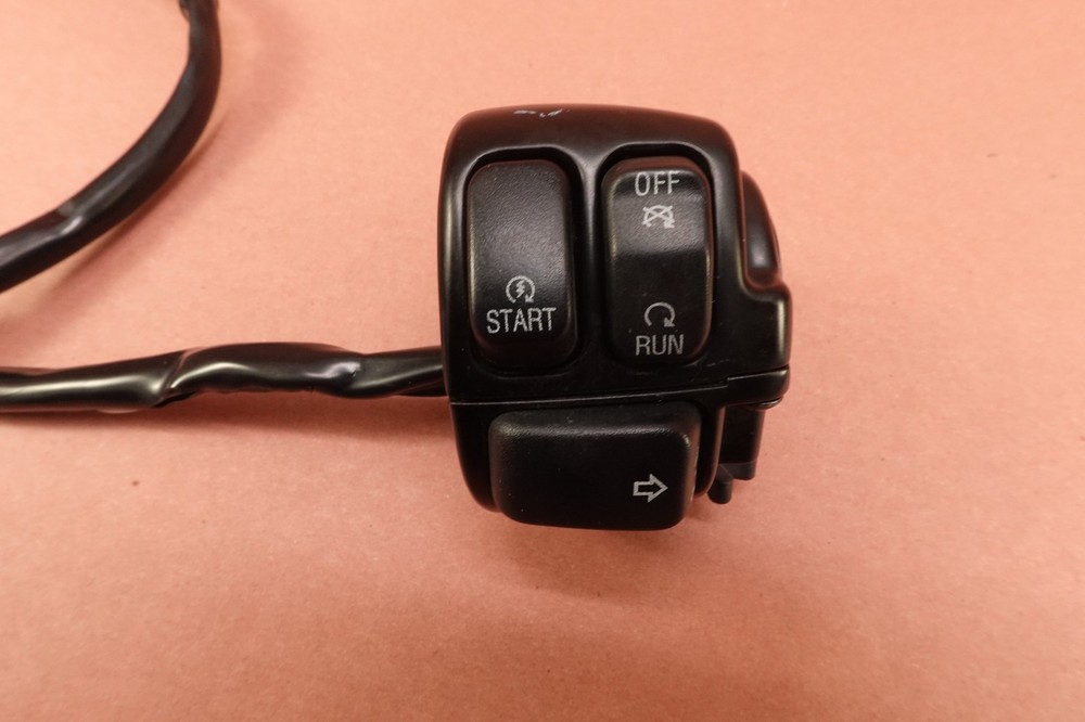 2000-2006 Harley Davidson FLHT Electra Glide RIGHT SWITCH START STOP