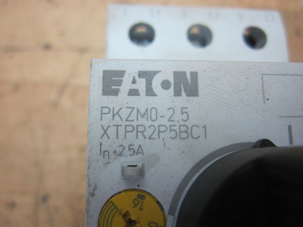 Eaton PKZM0-2.5 XTPR2P5BC1 manual self protected motor controller (@D9)