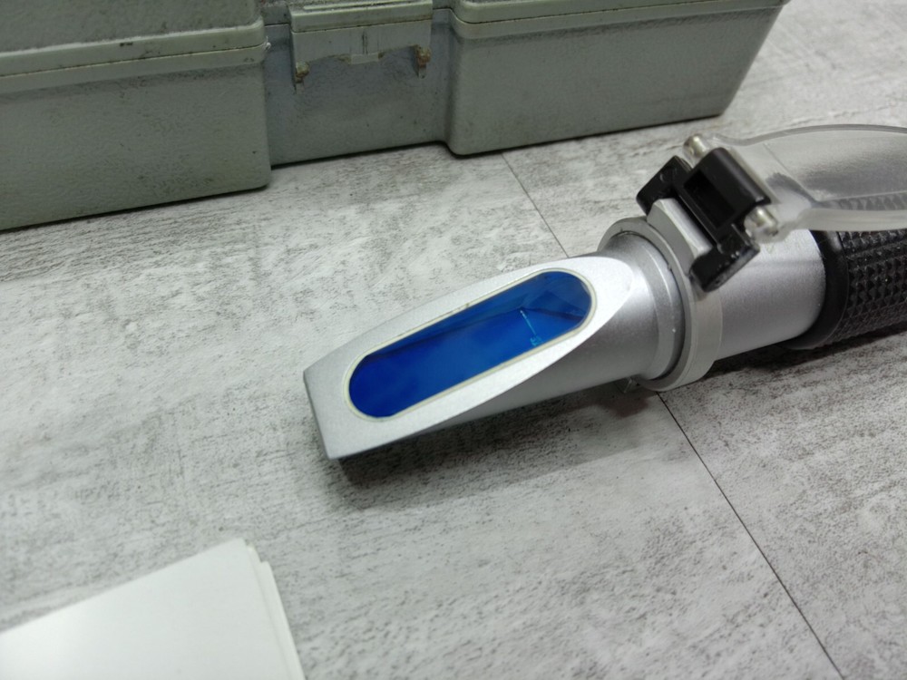 Rustlick Portable Refractometer, 0-32 Brix Measuring Range, 78095, All Coolants