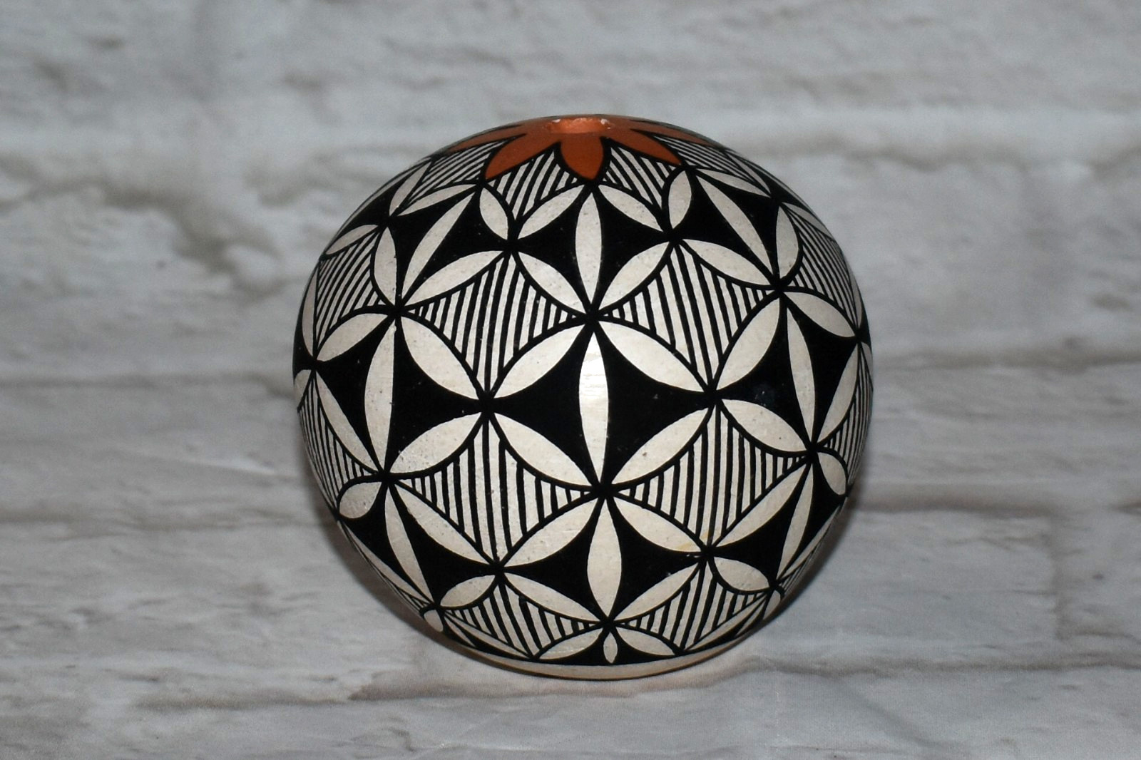 BECKY PASQUALE Acoma, NM Seed Pot NATIVE AMERICAN 3.25"H Signed