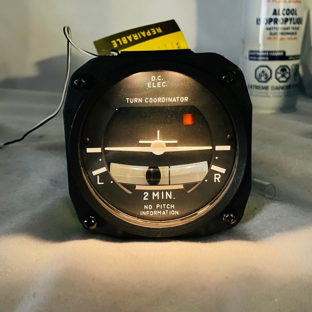 United Instruments Inc Electric Turn Coordinator P/N 9013 28 Volt