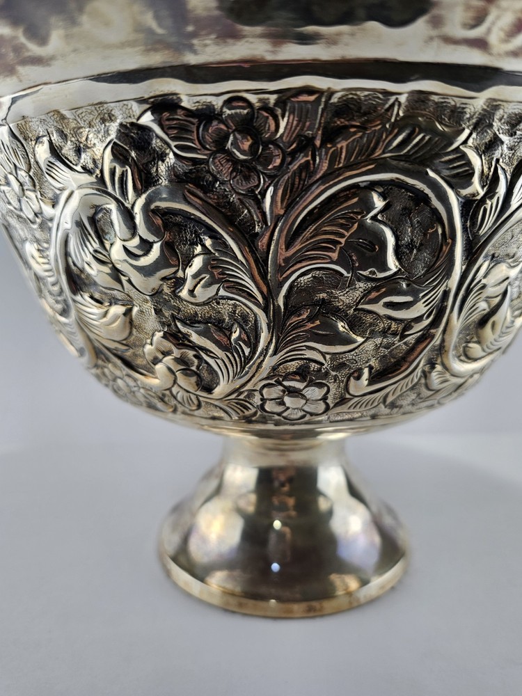 Silver-plated Alda's Classic Ornate Floral Motiff Pedestal Punch Bowl Hammered