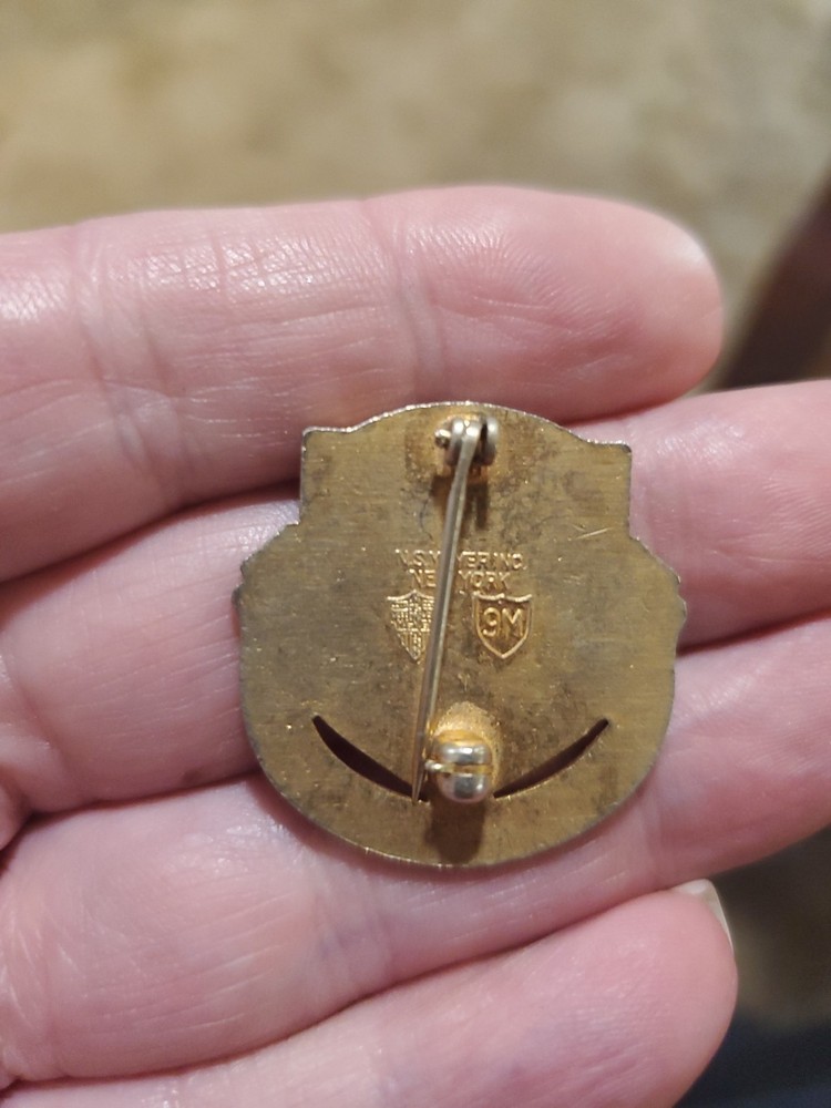 DUI 185th Field Artillery Regiment