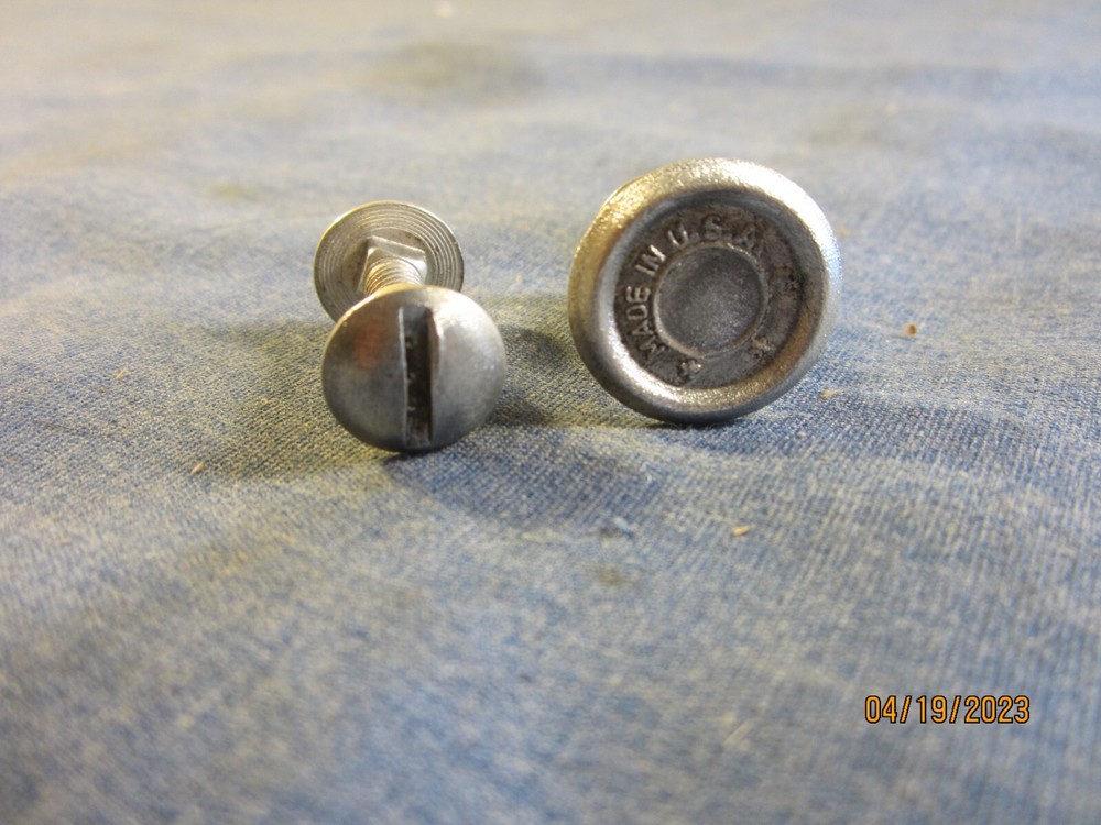 Hand Saw Medallion & Screw (Sun)