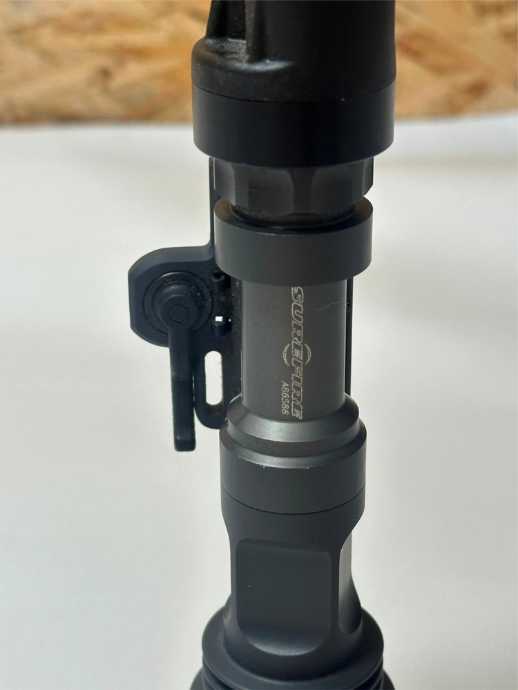 Surefire M982 Flashlight & Quick Release Picatinny Rail Mount WeaponLight