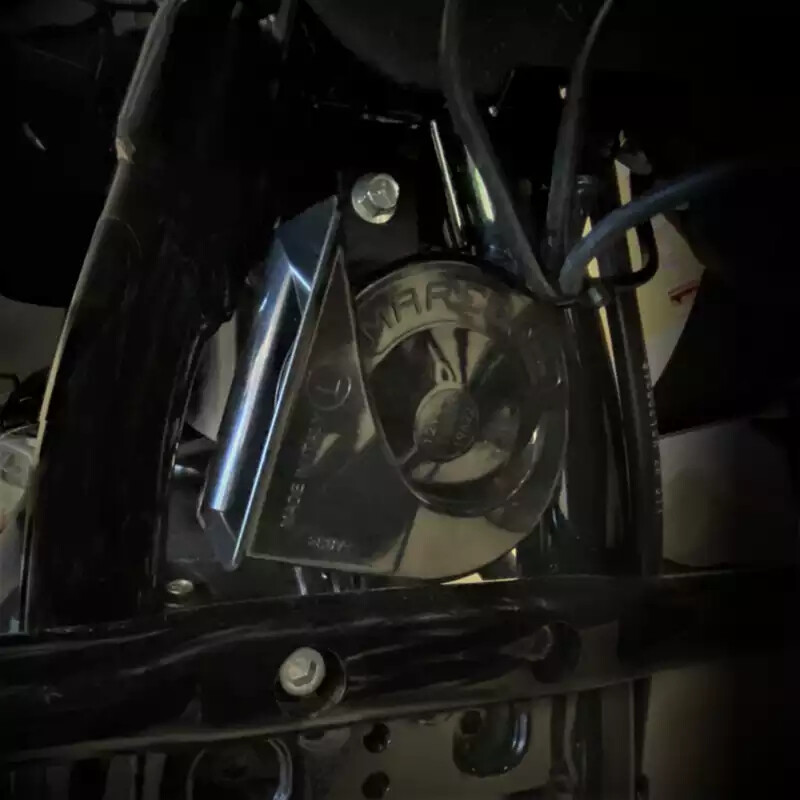 Custom Dynamics® 109 Db Electromagnetic Horn Kit For Softail Motorcycles