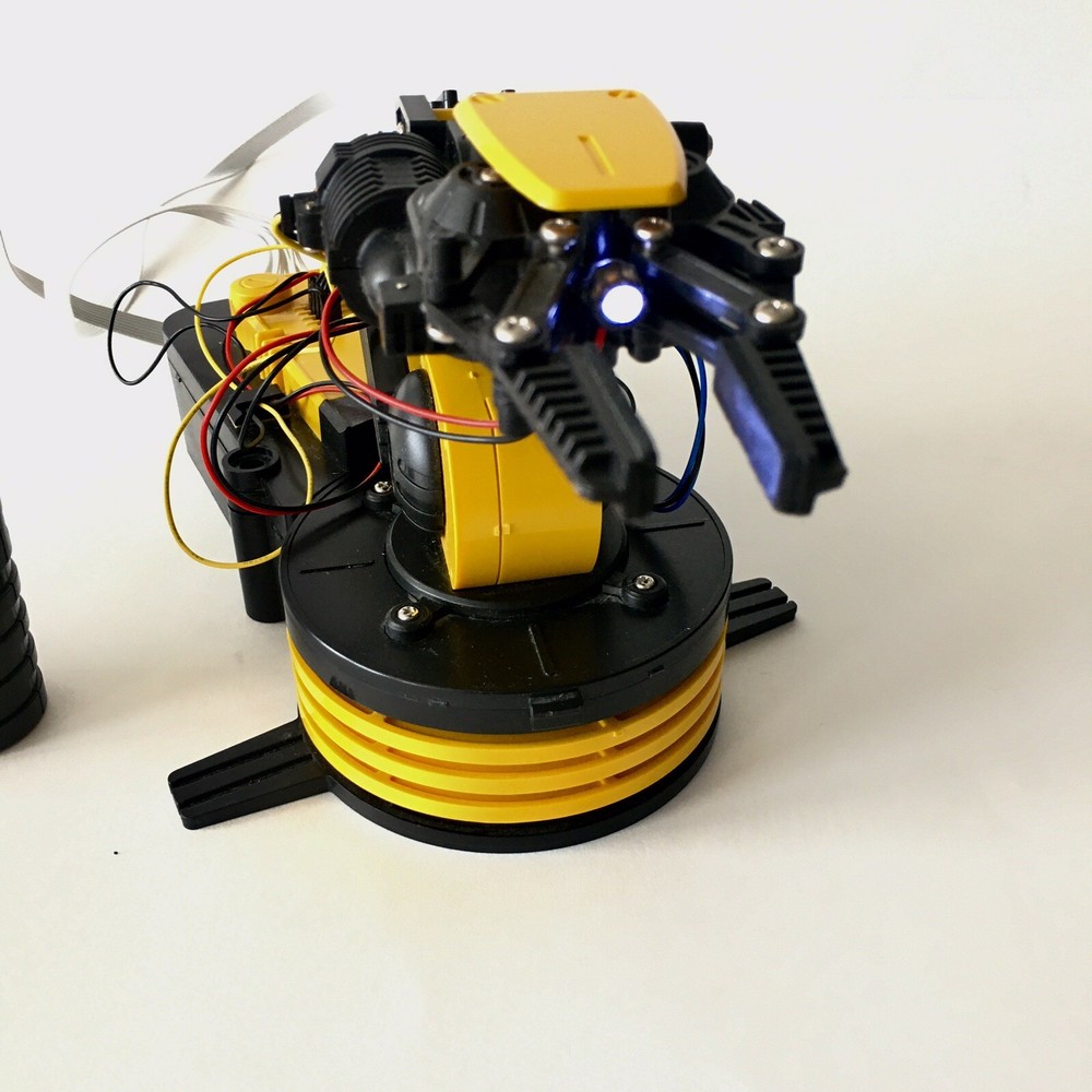 Robotic Robot Arm Kit Clamp Set Educational Construction Set Black Yellow