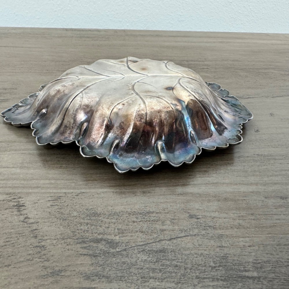 Barker Ellis Silverplate Leaf Dish Trinket Holder Plate Small Vtg Pineapple