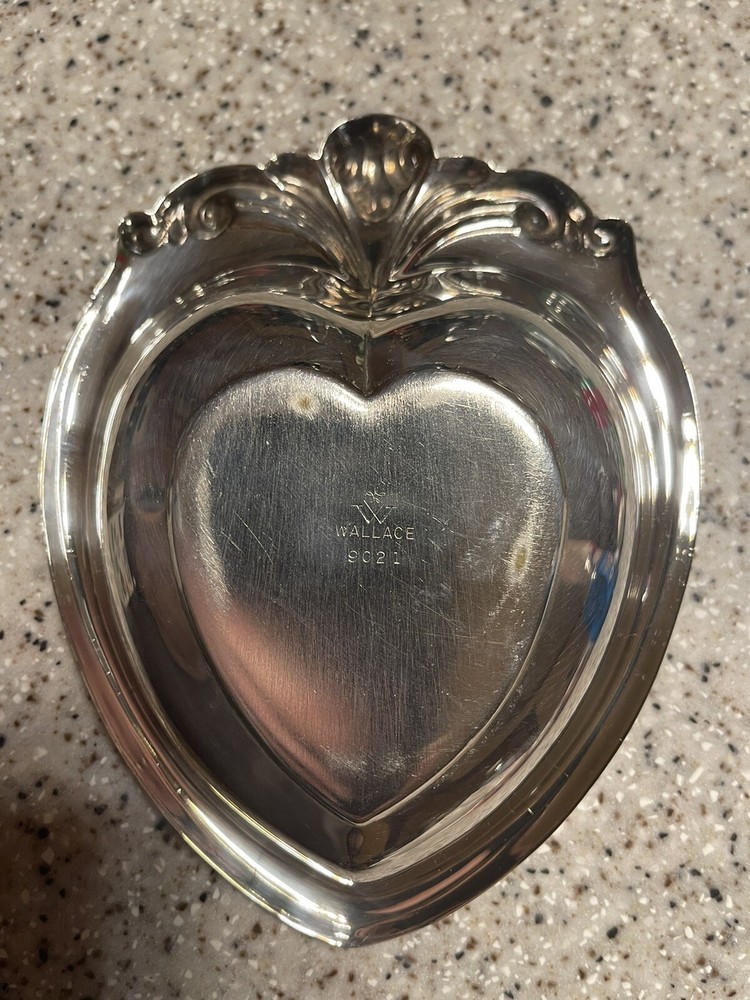 Wallace Rose Pattern Silver Plate Heart Shape Dish Candy/Nuts 6”