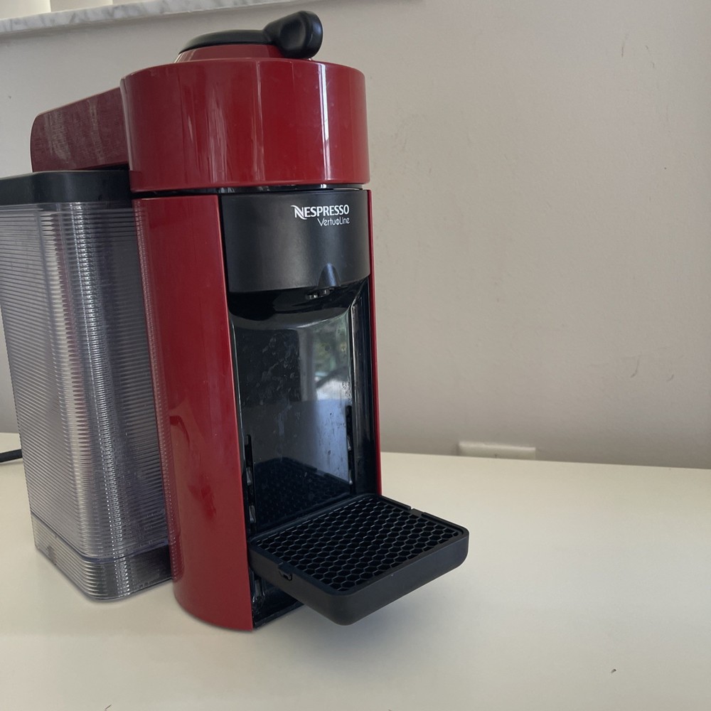 Nespresso VertuoLine Espresso Machine Type GCC1 - Red