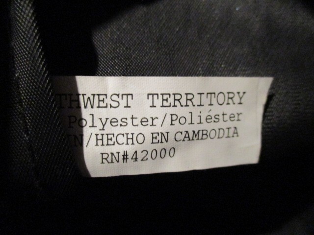 NORTHWEST TERRITORY Vint Backpack Mesh Side Pockets 2Front Pockets Zipper Close