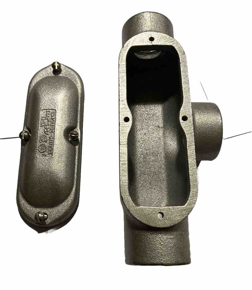 Crouse-Hinds 1.5” T. T58 Conduit Fitting
