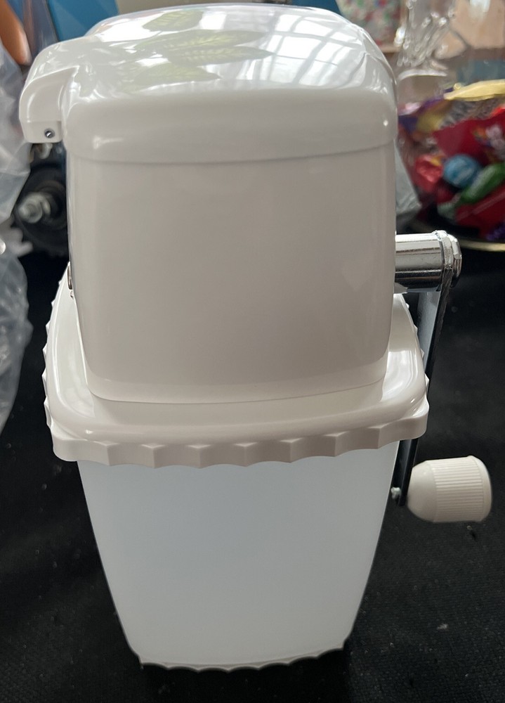 Winco ICP-9, Manual Ice Crusher