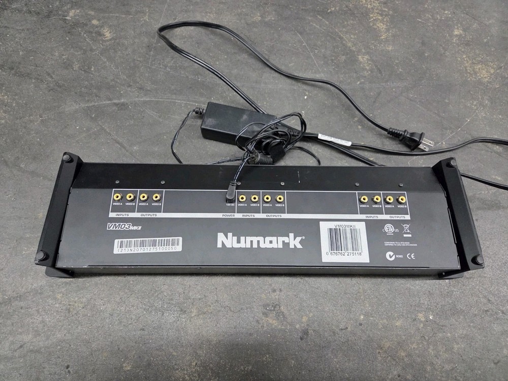NUMARK VM03 MKII Three Screen Monitors Power Tested Only