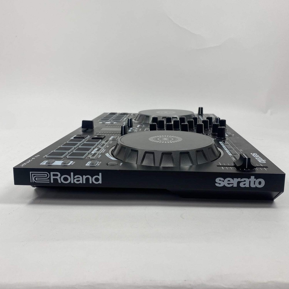 Roland DJ Serato DJ Controller DDJ-SR2