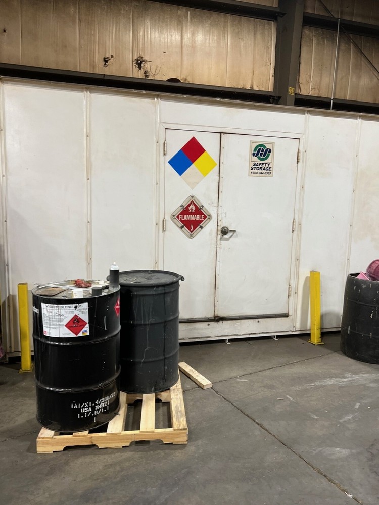 Paint mixing/storage room