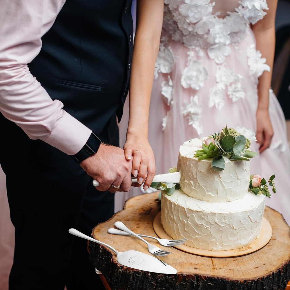 Rust-Resistant Silver Wedding Cake Cutting Set - Beautiful Keepsake for Couples