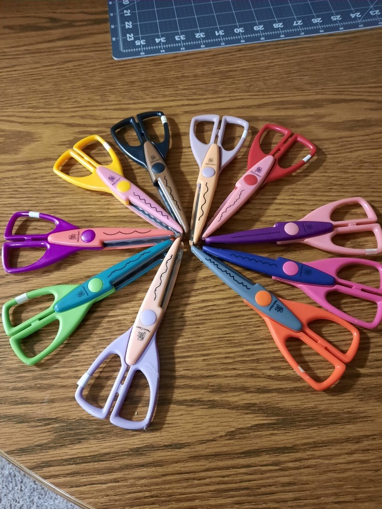 Scrapbooking Decorative Edge Scissors Provo Craft 10 Pair Set