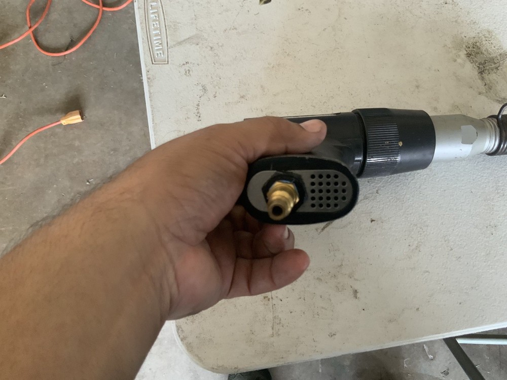 Husky Vibration Damped Medium Stroke Air Hammer