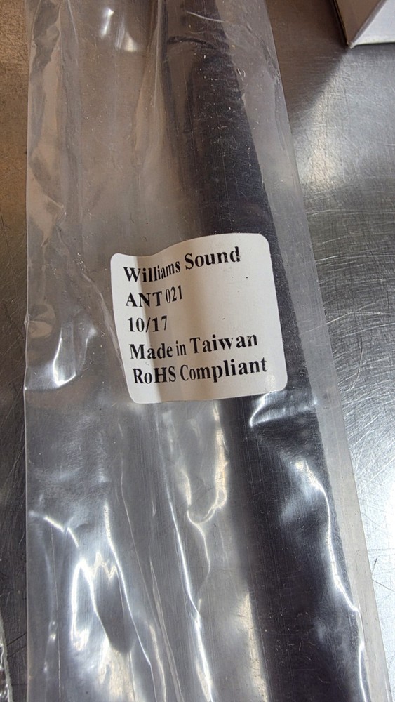 Williams Sound PPA T27 Personal PA Compact FM Transmitter, Black