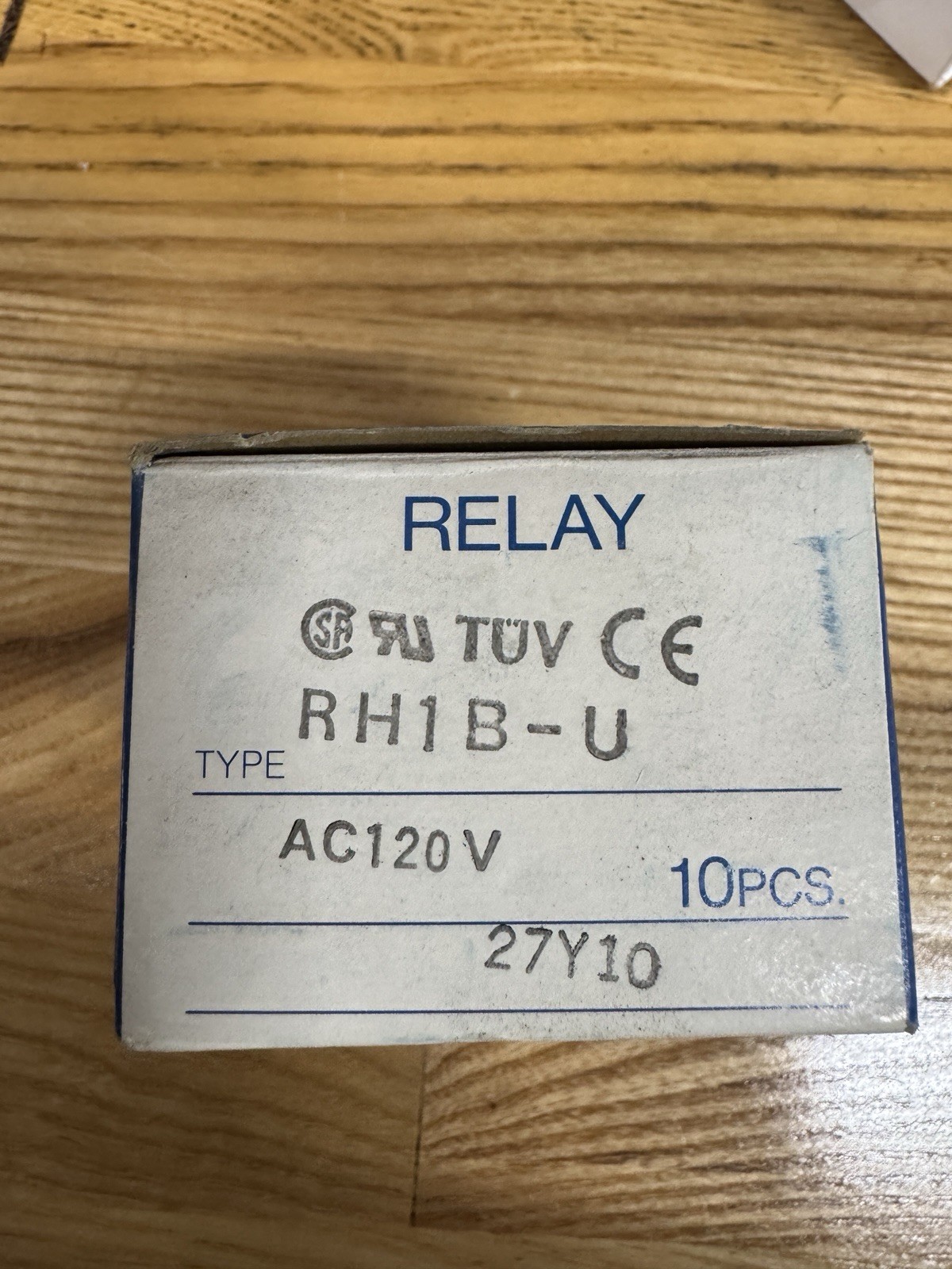 IDEC RH1B-U AC120V 10-Piece Set New In Box