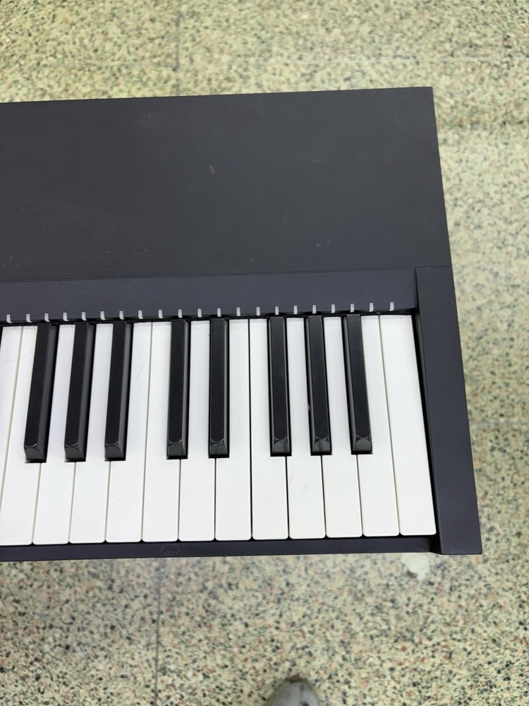 Native Instruments Komplete Kontrol S88 MK2 Keyboard