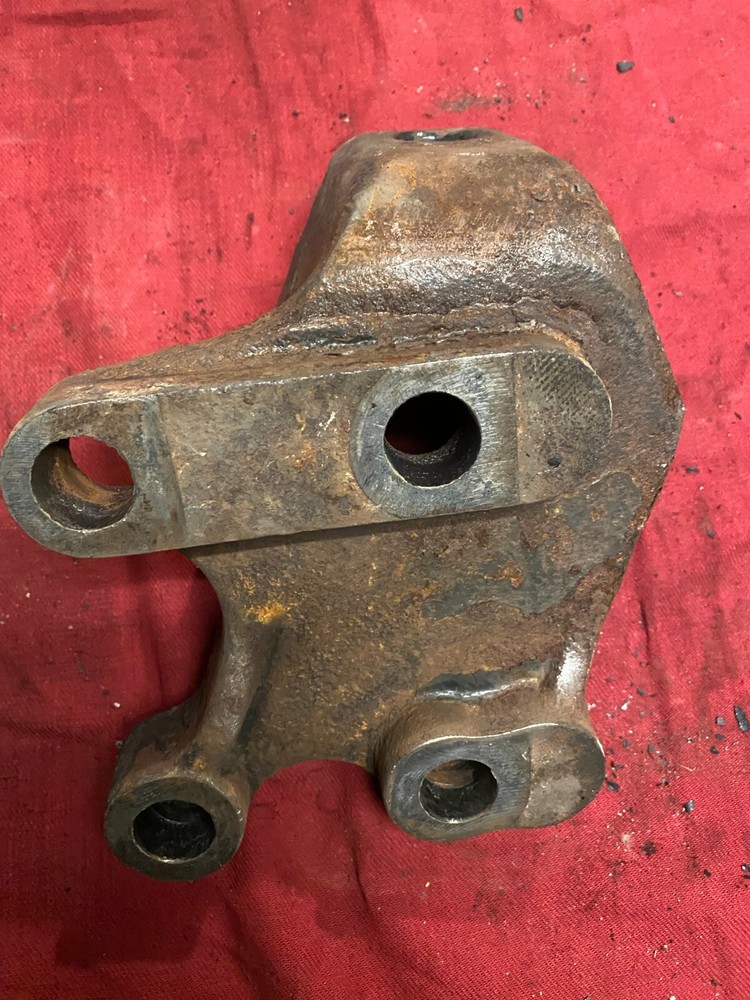 Caterpillar engine mount 01-22933-000 CAT