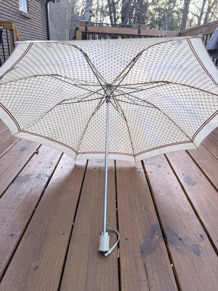 Vintage Nostalgia Compact Umbrella