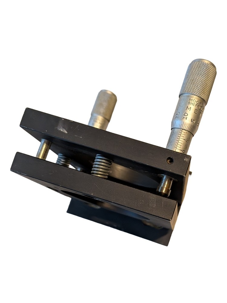 Precision Optical Aperture Slit Mount w/ Dual Micrometers Lab Optics Stage
