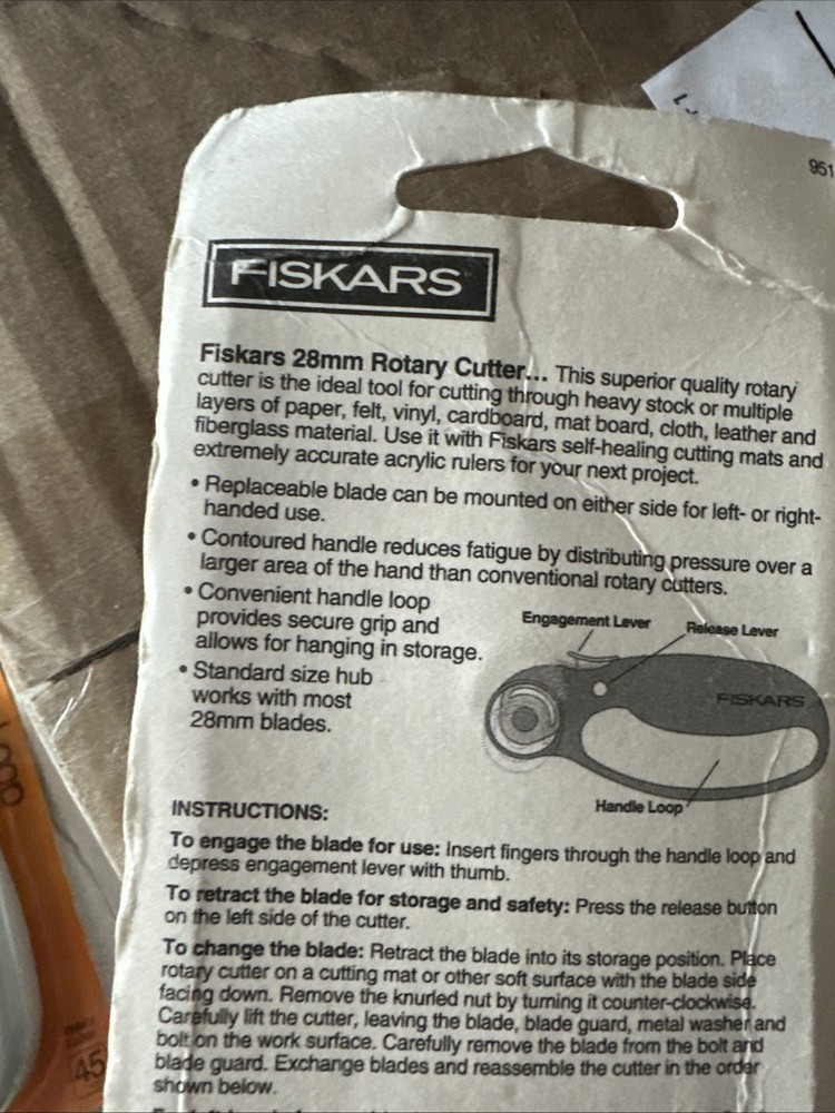 Fiskars 45mm Rotary Cutter & Handle EUC 2003