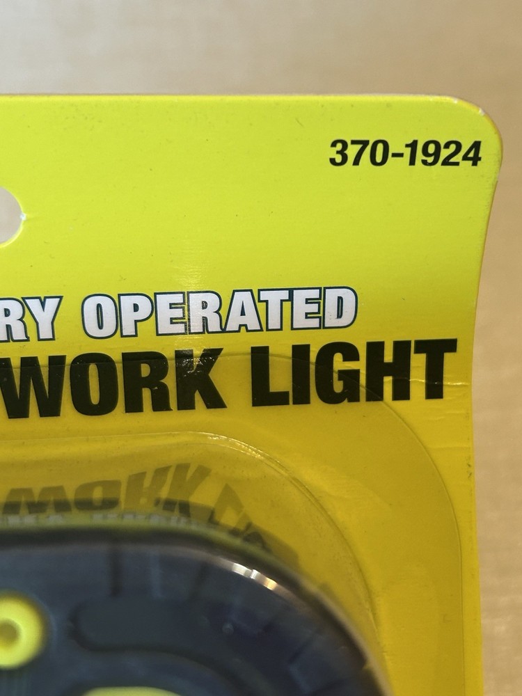 Performax LED Work Light 850 Lumens Battery Powered