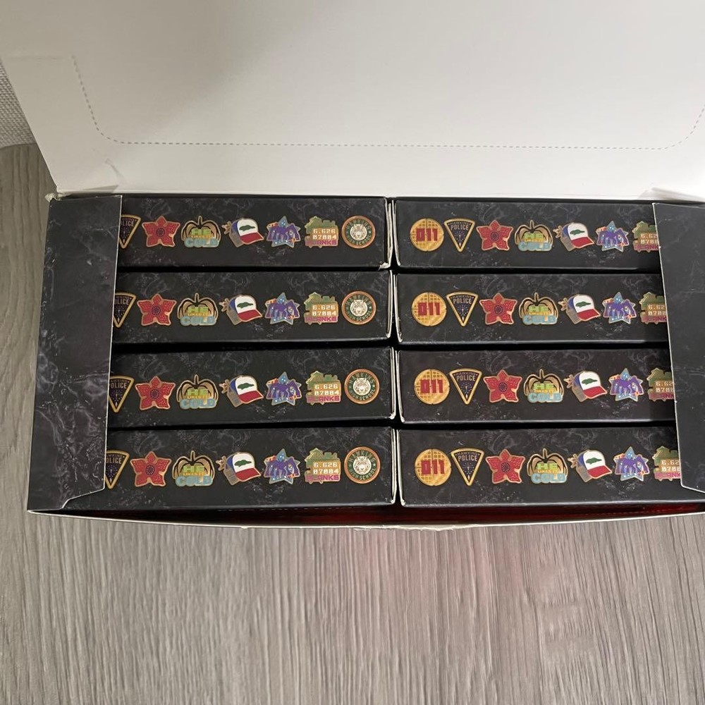 Stranger Things pin Badge complete