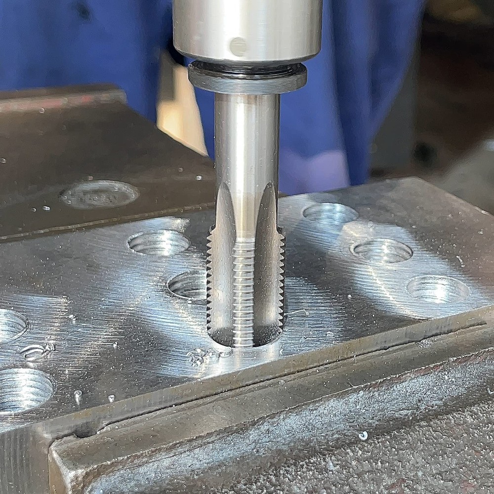 Thread Tap 11/16-16 UN Right Hand HSS Straight Fluted Machine Tool Part
