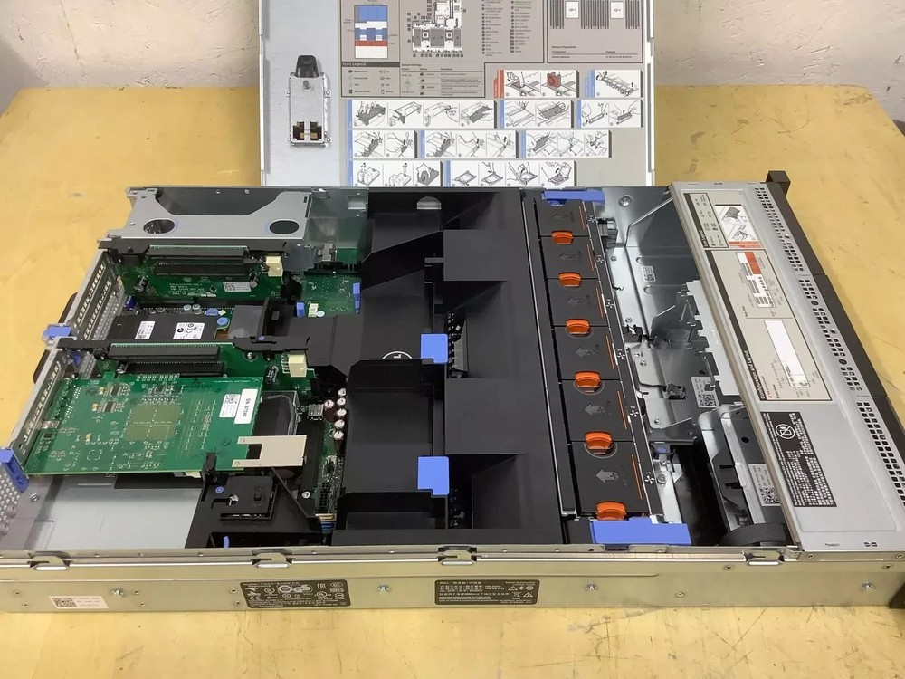 Dell Compellent SC8000 Storage Center Controller - Read Desc for Items Included