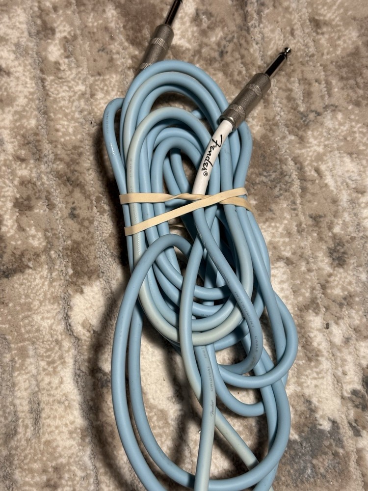 Fender Instrument Cable 1/4” Guitar Cable 17ft Light Blue