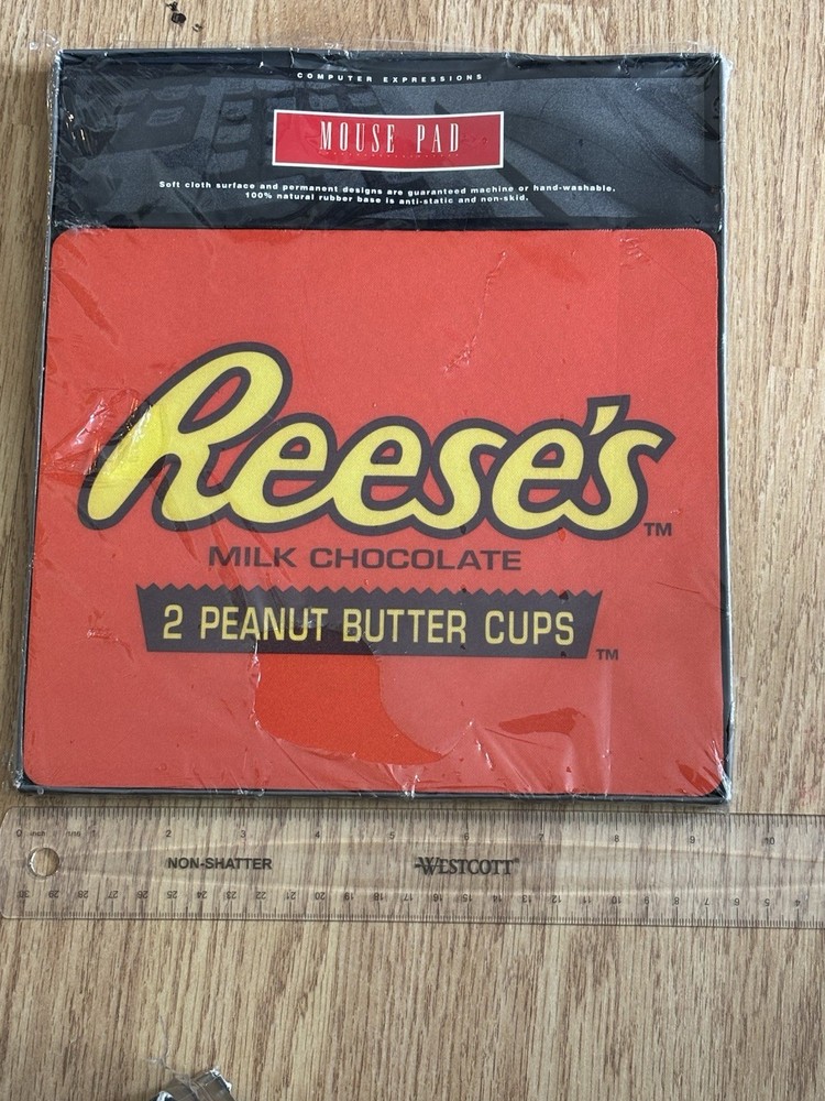 1993 Reese’s Peanut Butter Cup Large Mouse Pad Hersheys Chocolate Nice In Pkg!