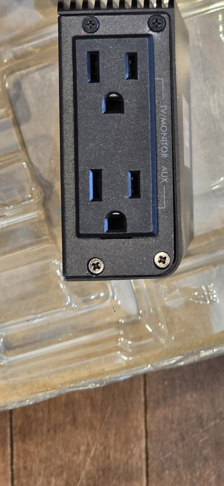 NEW Chief PACPC1 Flat Panel Power Filter Kit / APC C2 - line conditioner