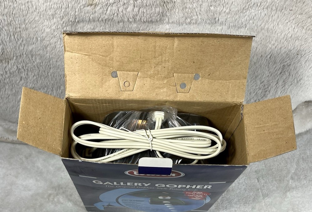 Wilson Gallery Gopher Animated Putting Cup with Automatic Ball Return