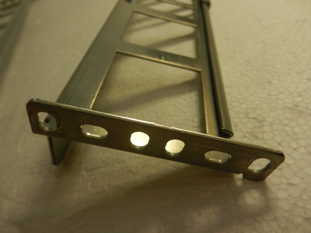 Server Rackmount Sliding Rails ( Please see all pics ) )
