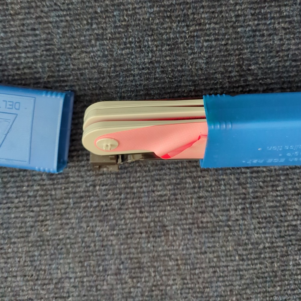 BMW GENUINE WARNING TRIANGLE GEKO E1 27R03566 GERMANY