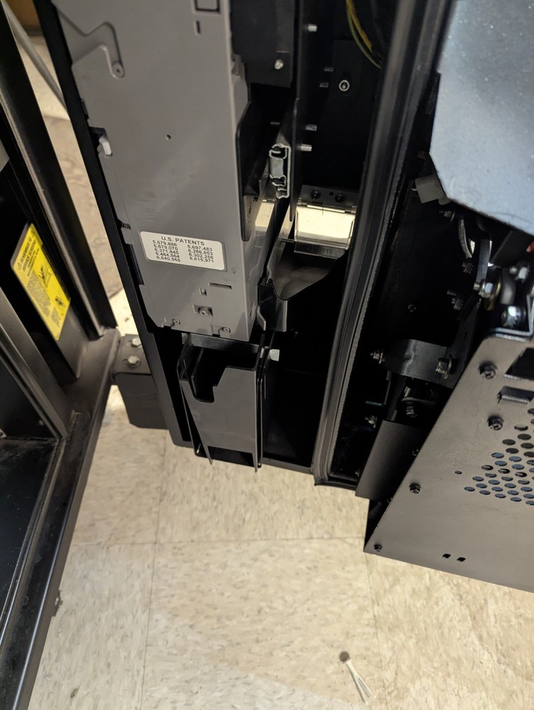 2 Vending machines (Linux 1000 series machine & Semi refrigerated machine)